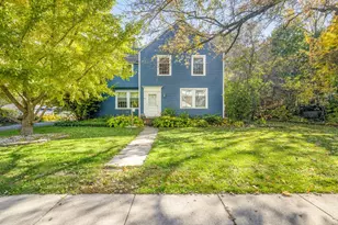 615 Dean St, Woodstock, IL 60098 - Photo 1