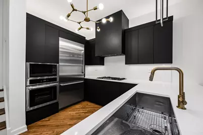 363 W Superior Street #A, Chicago, IL 60654 - Photo 5