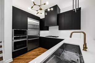 363 W Superior St, Chicago, IL 60654 - Photo 5