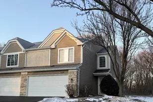 434 Locksley Dr, Streamwood, IL 60107 - Photo 1