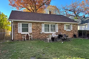 317 N Jackson St, Waukegan, IL 60085 - Photo 11