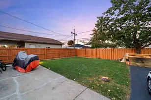 1941 N 19th Ave, Melrose Park, IL 60160 - Photo 17