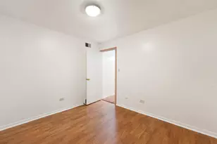 1941 N 19th Ave, Melrose Park, IL 60160 - Photo 13