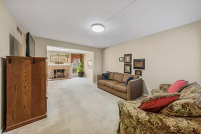 36119 N New Bridge Court, Gurnee, IL 60031 - Photo 3