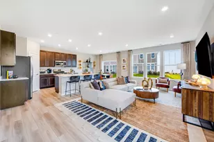 636 Cassia Ct, Crystal Lake, IL 60012 - Photo 3