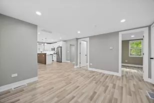 209 N Hunter St, Thornton, IL 60476 - Photo 9
