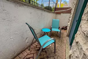 2106 W Erie St, Chicago, IL 60612 - Photo 25