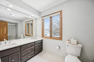 7612 Ridgewood Ln, Burr Ridge, IL 60527 - Photo 15