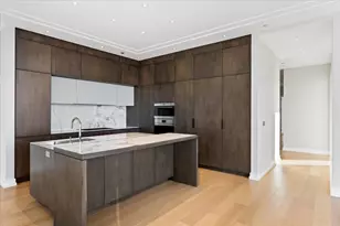 14 W Superior St, Chicago, IL 60654 - Photo 7