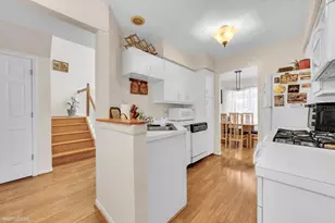 [Address not provided], Buffalo Grove, IL 60089 - Photo 17