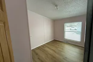 409 E Wood Ln, Belvidere, IL 61008 - Photo 13