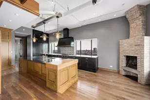 707 W Junior Terrace, Chicago, IL 60613 - Photo 11