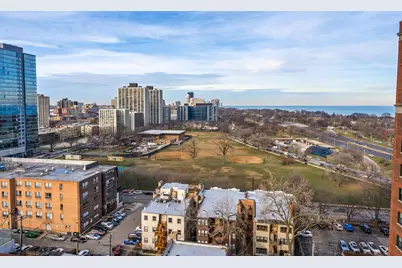 707 W Junior Terrace #PH-12, Chicago, IL 60613 - Photo 35