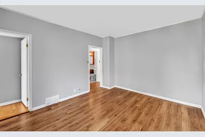 9821 Schiller Boulevard, Franklin Park, IL 60131 - Photo 5