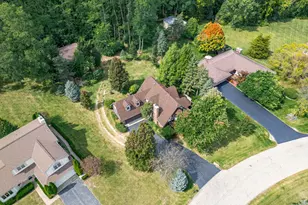 4511 Hanover Dr, Crystal Lake, IL 60012 - Photo 3