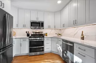 2208 N Burling St, Chicago, IL 60614 - Photo 11