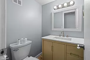 118 Camelot Way, Bolingbrook, IL 60440 - Photo 15