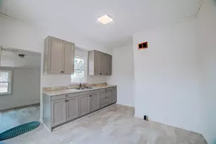 618 S Thomas St, Gilman, IL 60938 - Photo 19