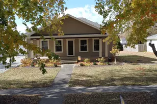 618 S Thomas St, Gilman, IL 60938 - Photo 1