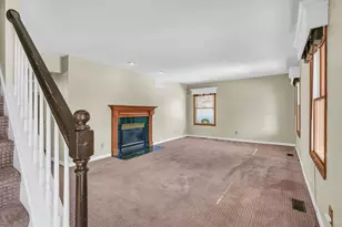 808 Lakeshore Dr, Tuscola, IL 61953 - Photo 9