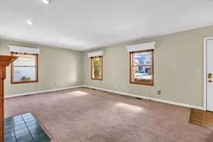 808 Lakeshore Dr, Tuscola, IL 61953 - Photo 11