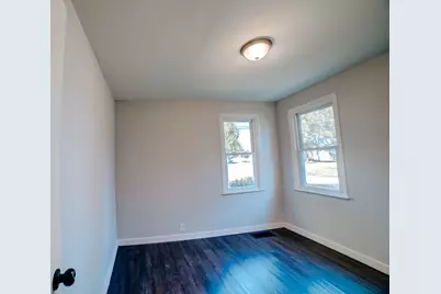 745 E Oak Street, Watseka, IL 60970 - Photo 15