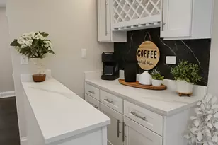 8734 S Honore St, Chicago, IL 60620 - Photo 5