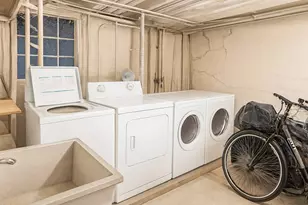 4701 N Kilbourn Ave, Chicago, IL 60630 - Photo 13