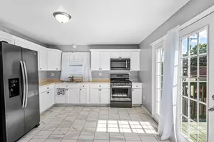 4049 W Crystal St, Chicago, IL 60651 - Photo 9