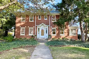 841 Douglas Ave, Elgin, IL 60120 - Photo 1