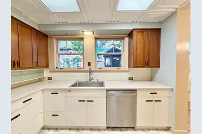 841 Douglas Avenue, Elgin, IL 60120 - Photo 27