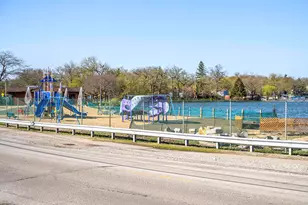 585 Yosemite Wy, Mundelein, IL 60060 - Photo 49