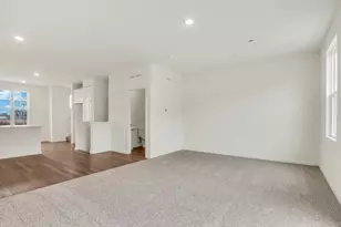 585 Yosemite Wy, Mundelein, IL 60060 - Photo 13