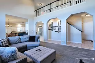 415 Kingsport Dr, Gurnee, IL 60031 - Photo 7