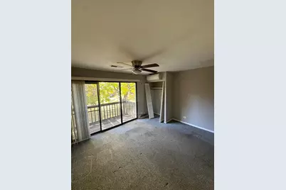 16 Saint Thomas Colony #6, Fox Lake, IL 60020 - Photo 7