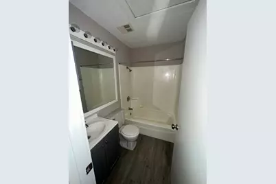 16 Saint Thomas Colony #6, Fox Lake, IL 60020 - Photo 5