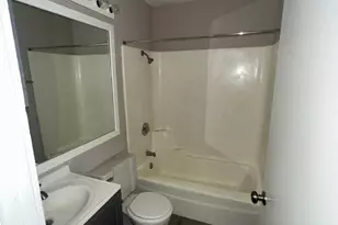 16 Saint Thomas Colony, Fox Lake, IL 60020 - Photo 5