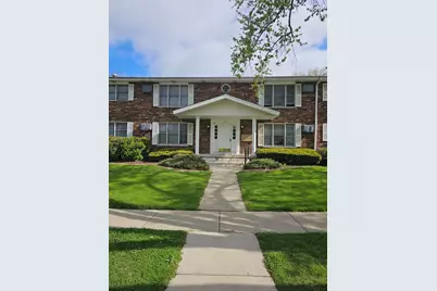 1450 Getzelman Drive #2E, Elgin, IL 60123 - Photo 1