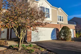 16212 Golf View Dr, Lockport, IL 60441 - Photo 1