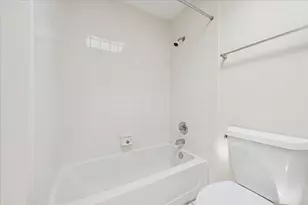 351 Kelburn Rd, Deerfield, IL 60015 - Photo 17