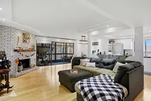 9180 S Rd, Palos Hills, IL 60465 - Photo 3