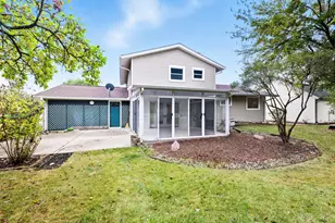 3725 N Firestone Dr, Hoffman Estates, IL 60192 - Photo 25