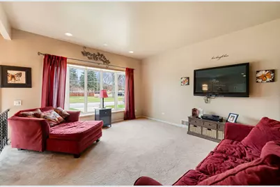 5706 N New Hampshire Avenue, Chicago, IL 60631 - Photo 9