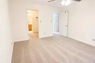 5721 W 103rd St, Oak Lawn, IL 60453 - Photo 9