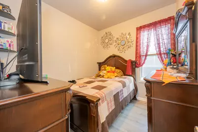 746 N Trumbull Avenue, Chicago, IL 60624 - Photo 7