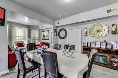 746 N Trumbull Avenue, Chicago, IL 60624 - Photo 17