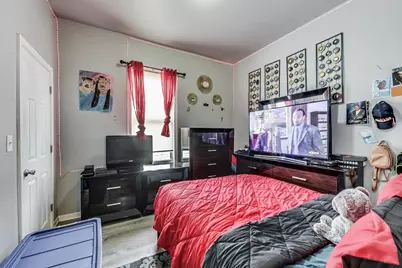 746 N Trumbull Avenue, Chicago, IL 60624 - Photo 15