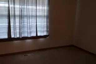 434 Vaughn Cir, Aurora, IL 60502 - Photo 15