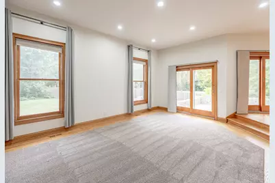 26W185 Meadowview Court, Wheaton, IL 60187 - Photo 5