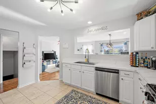 23911 McMullin Cir, Plainfield, IL 60586 - Photo 3